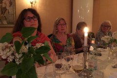 20150530_200431017_iOS